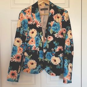 Super Cute Flower Print Blazer